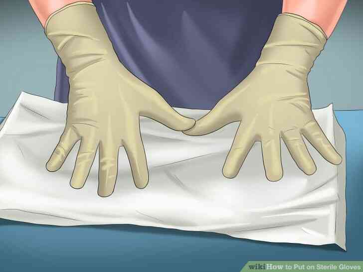 Image intitulée Mettre des Gants Stériles Étape 12